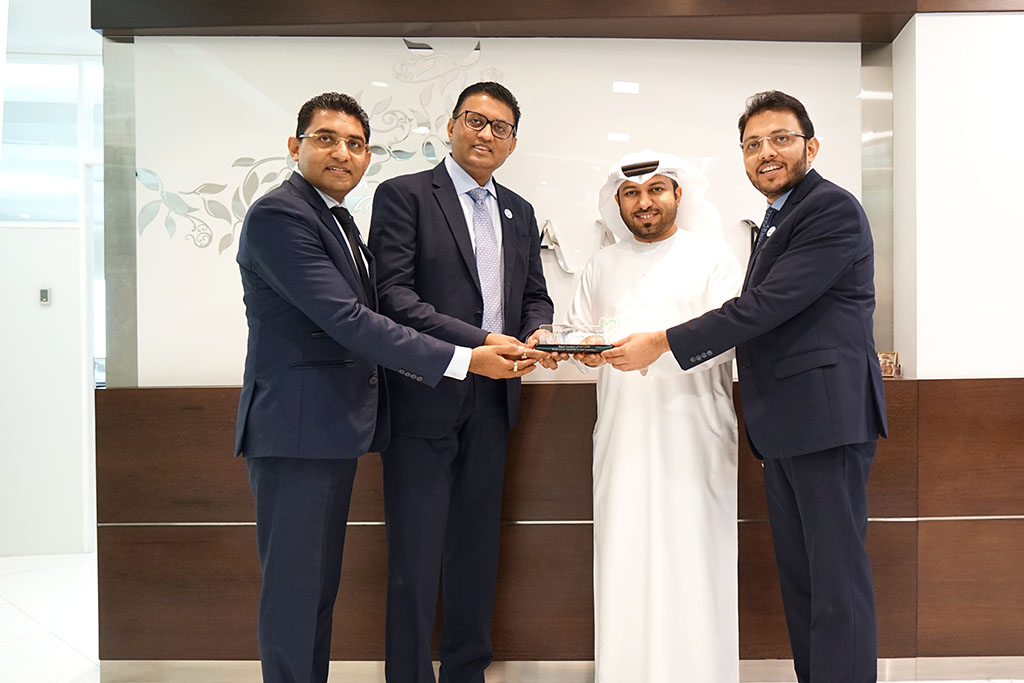 Al Jalila Foundation receives AED 100,000 donation from Dhamani DPINK diamond sales to support breast cancer research in the UAE